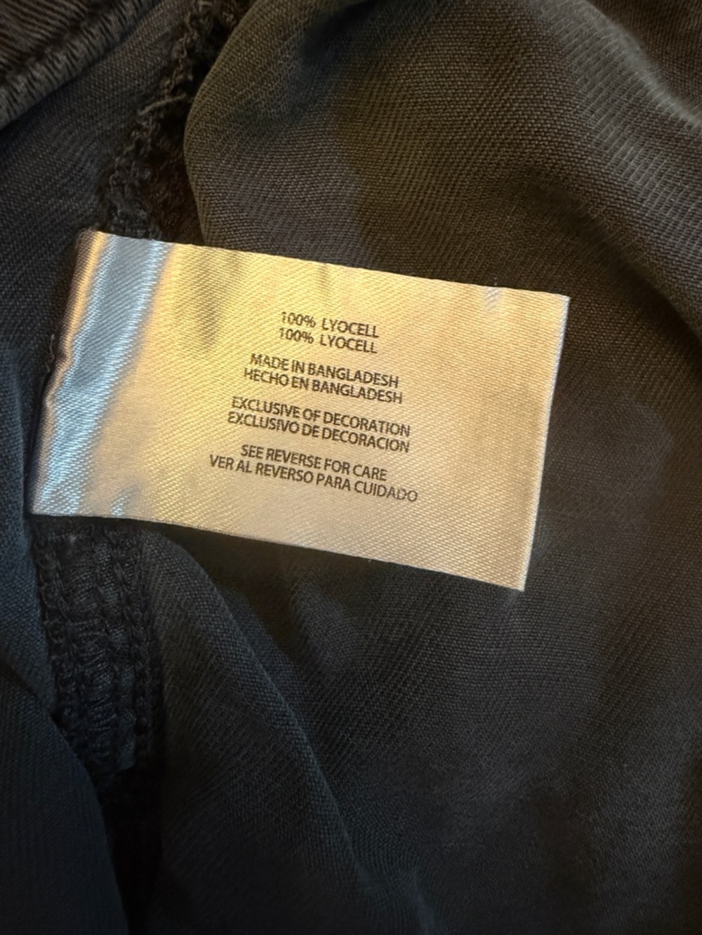 GAP Charcoal Drawstring Pocket Athletic Shorts - Picture 6 of 6
